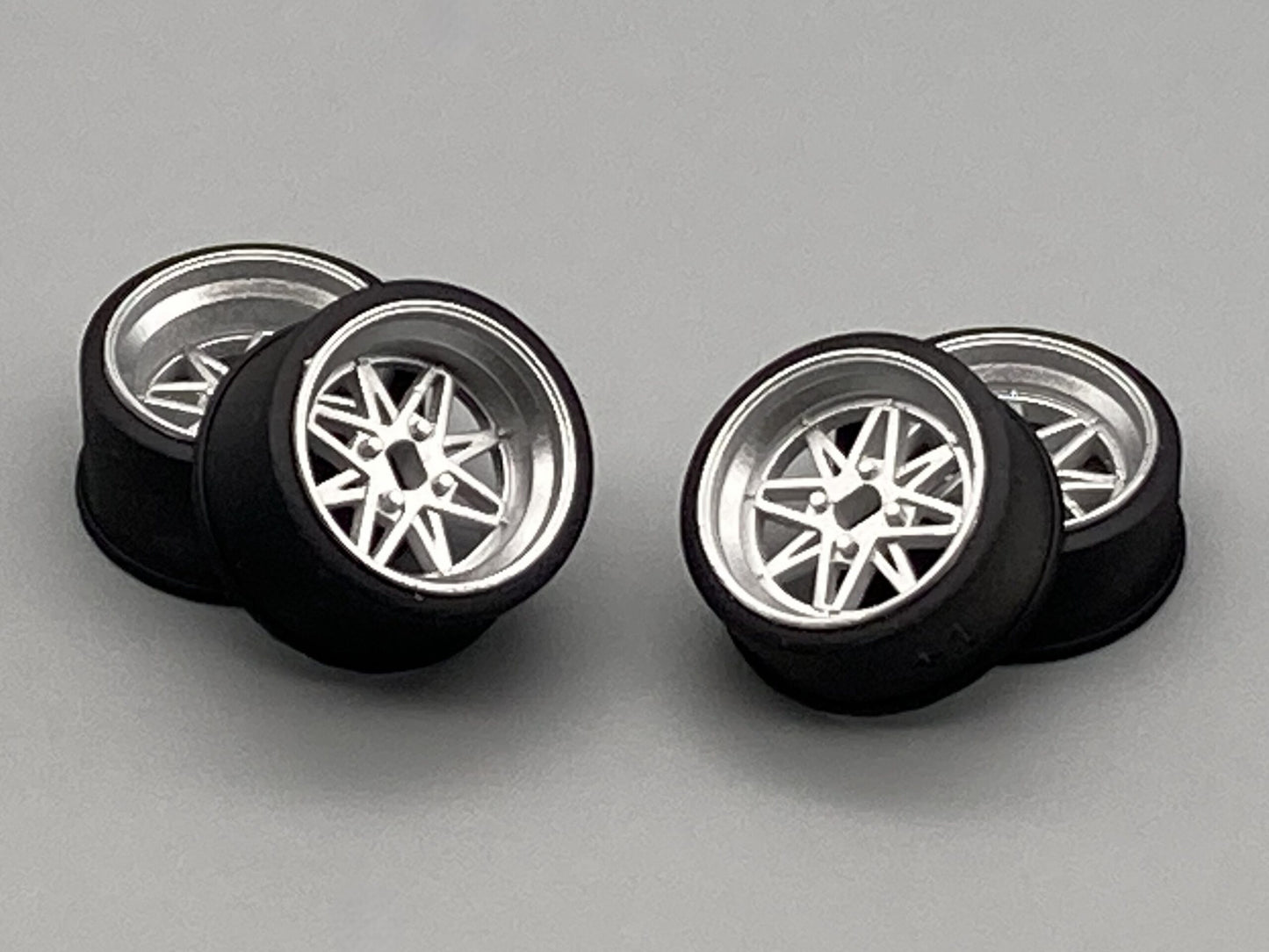 DDL-WR004W DDLABO 8Spoke wheel white – Small Diameter Rim (Narrow / Wide set) ศูนย์ไทย